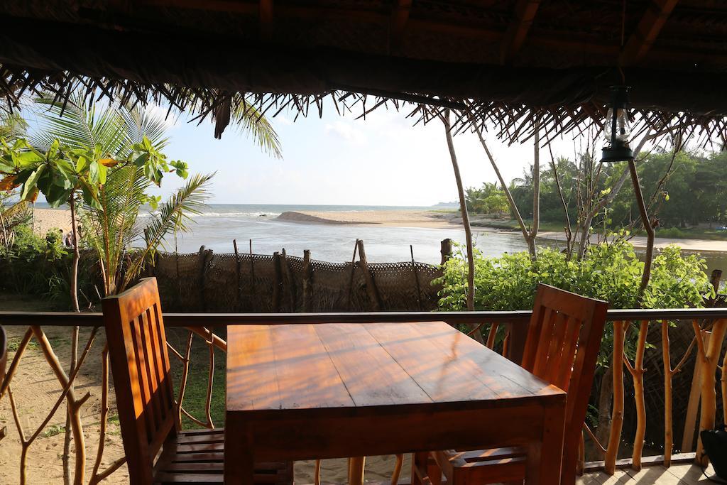 Lonely Beach Resort Tangalle Esterno foto