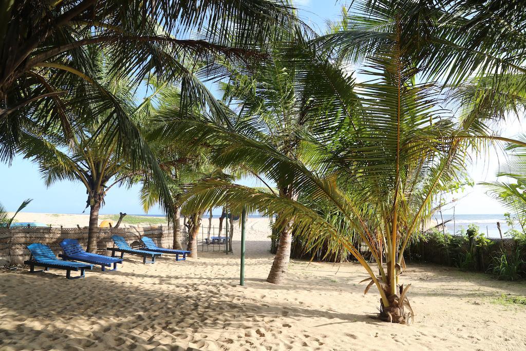 Lonely Beach Resort Tangalle Esterno foto