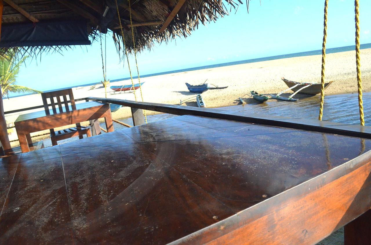 Lonely Beach Resort Tangalle Esterno foto