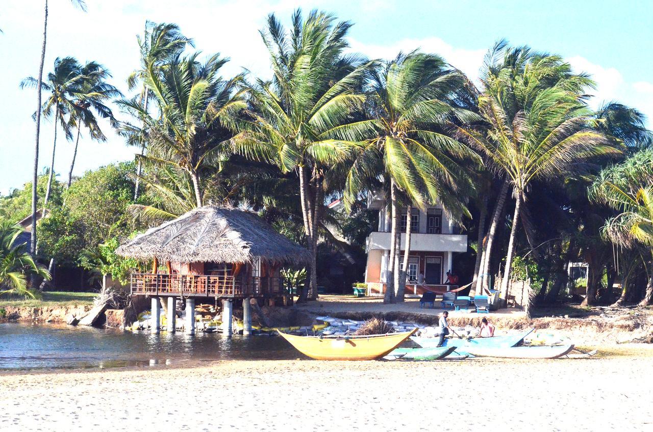 Lonely Beach Resort Tangalle Esterno foto