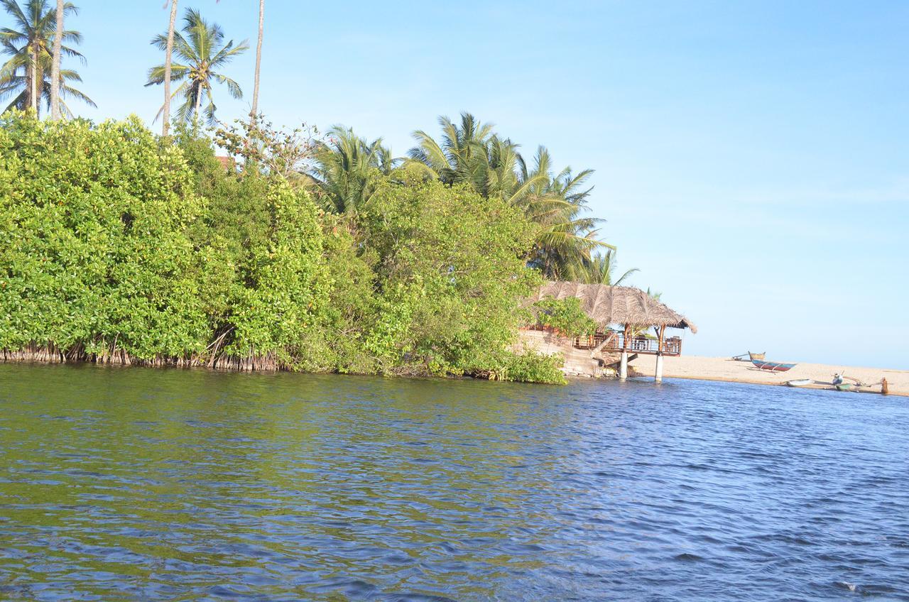 Lonely Beach Resort Tangalle Esterno foto
